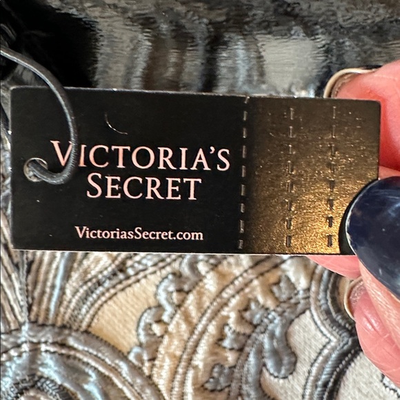 Victoria's Secret Black and Gold Star Cosmetic Bag Set NWT - Picture 7 of 8